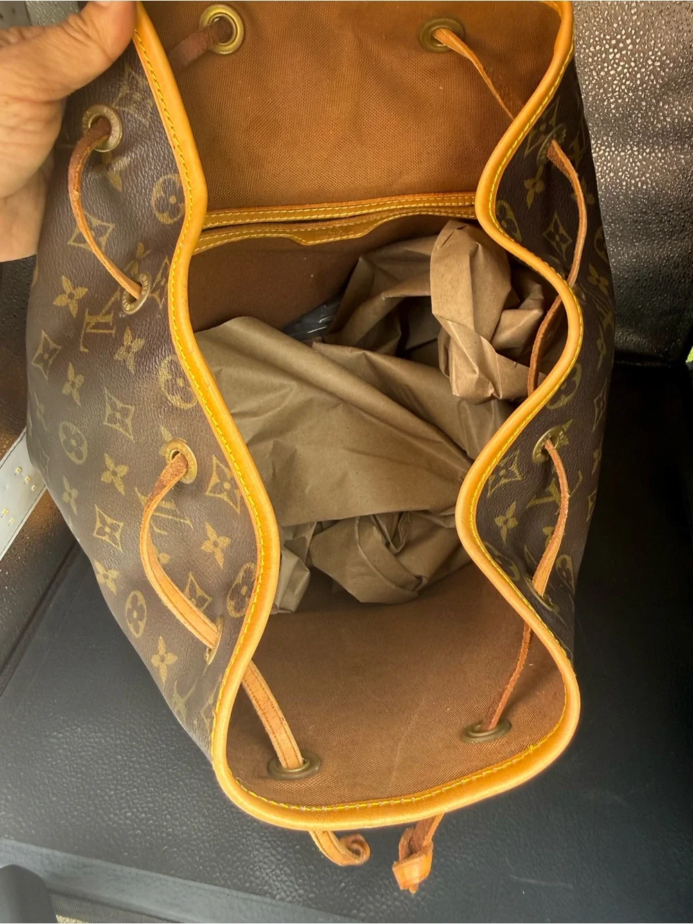 Louis Vuitton Monogram Canvas Backpack in Brown and Tan Leather GM - Picture 5 of 16